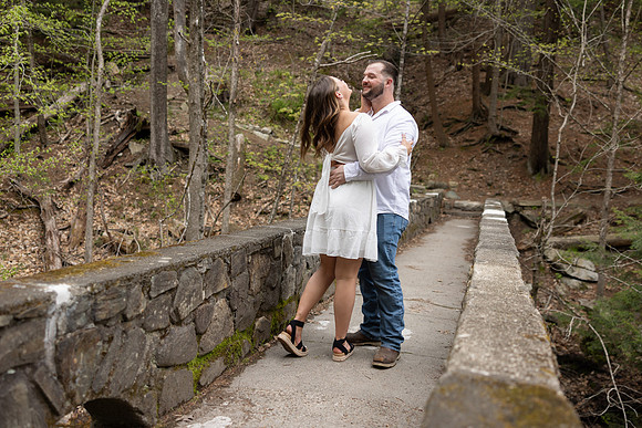 382A4083